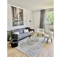 Einzugsbereit! Stilvolle 4-Zimmer-ETW mit großem Balkon & tollem Blick über Frankfurts Skyline
