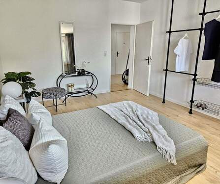 Bild 2 - 4 Zimmer Etagenwohnung zum Kaufen in Frankfurt