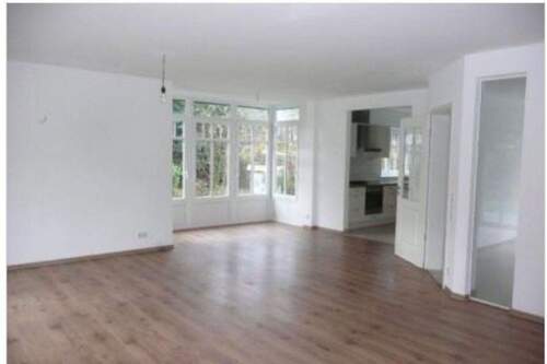 Wohnzimmer mit Küche - 