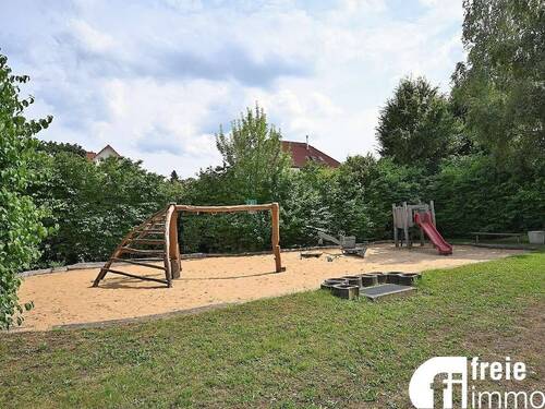 Spielplatz in der Nähe - 