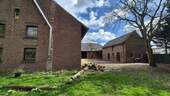 Haus, Scheune und Remise - Bauernhaus, Landhaus mit 272,00 m&sup2; in Tönisvorst zum Kaufen