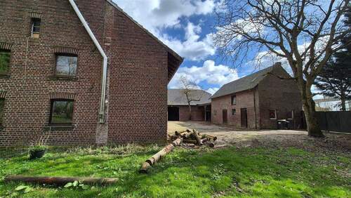 Haus, Scheune und Remise - Bauernhaus, Landhaus mit 272,00 m&sup2; in Tönisvorst zum Kaufen
