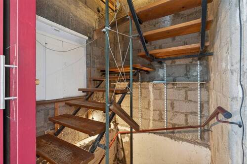 Treppe zu OG und UG - 