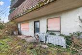 Gartenansicht und Terrasse UG - 