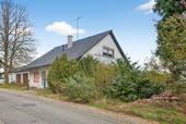 Außenansicht - Haus zu verkaufen Ettlingen - Dornröschen-Haus mit sensationellem Ausblick in Ettlingen-Schluttenbach