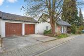 Garagenanblick Straßenseite - 