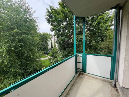 IMG_0473.jpeg - Modernisiertes Familienwohnen mit Balkon und flexiblem Küchenkonzept