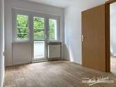 Schlafzimmer mit Balkon - 