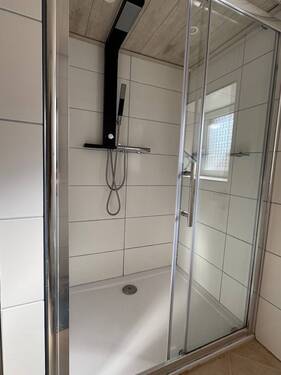 ebene Dusche im EG Bad - 