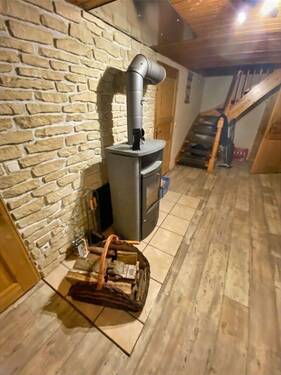 Flur mit Kamin im EG - 