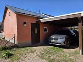 Carport und Nebengelass - 
