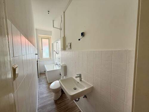 Bad - 2 Zimmer Etagenwohnung in Hildesheim