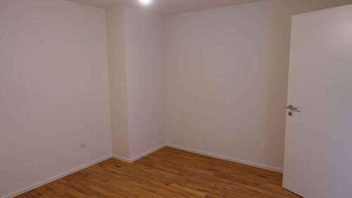 W04 Zimmer li. 2.JPG - 