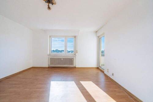 Wohnbereich - 3 Zimmer Etagenwohnung zum Kaufen in Friedrichshafen