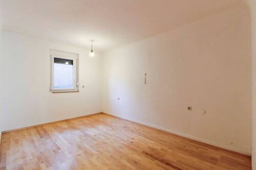 Schlafzimmer EG - Doppelhaushälfte mit 151,00 m&sup2; in Erligheim zum Kaufen