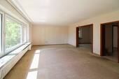 Wohn- und Esszimmer - 1 Zimmer Mehrfamilienhaus, Wohnhaus in Lippstadt