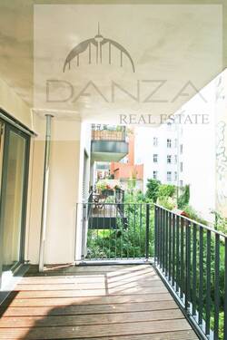 Balkon - 4 Zimmer Etagenwohnung zum Kaufen in Berlin