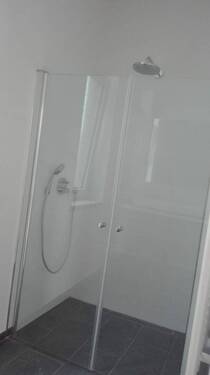 Dusche - 2 Zimmer Etagenwohnung in Hannover