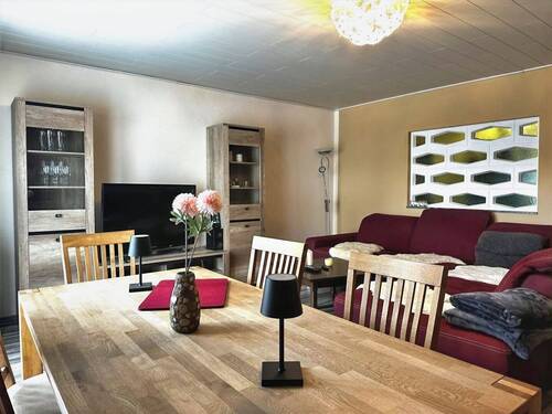 Wohnzimmer - 2 Zimmer Etagenwohnung in Hüllhorst