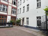 IMG_7553 2 - Kleiner Laden im Innenhof - 2.225,00 EUR Kaltmiete,