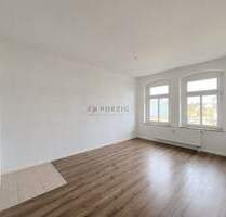 Groß, hell & voller Möglichkeiten - 4,5-Zimmer-Wohnung mit Balkon - Limbach-Oberfrohna