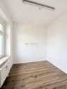 Büro - 4 Zimmer Etagenwohnung in Limbach-Oberfrohna