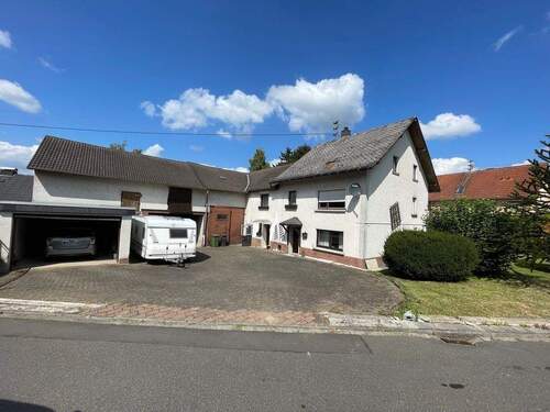 Haus - Mehrfamilienhaus, Wohnhaus mit 176,00 m² in Anhausen zum Kaufen