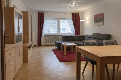 Wohn- und Esszimmer - Gepflegte und modernisierte 3-Zi.-WHG mit Balkon, Garage und zusätzlichem Mansardenzimmer in Altrip