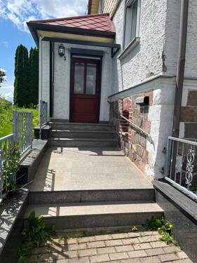 Hauseingang - 6 Zimmer Einfamilienhaus in Judenbach