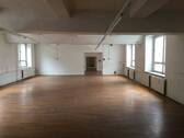 Gewerbefläche mit Parkett - Gewerbe-Büro-Studio- oder Verkaufsfläche mit Parkett und eigenem Eingang sofort beziehbar