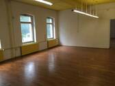 Gewe´rbefläche mit Parkettboden (Elektroinseln mgl - Büro zur Miete in Auerbach
