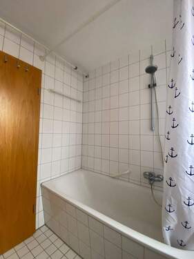 9112-684_Badezimmer (2).JPEG - 