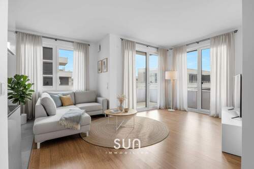  Wohnzimmer mit Staging - Helle 3-Zimmer-Wohnung mit luxuriöser Ausstattung - ideal für Paare & kleine Familien