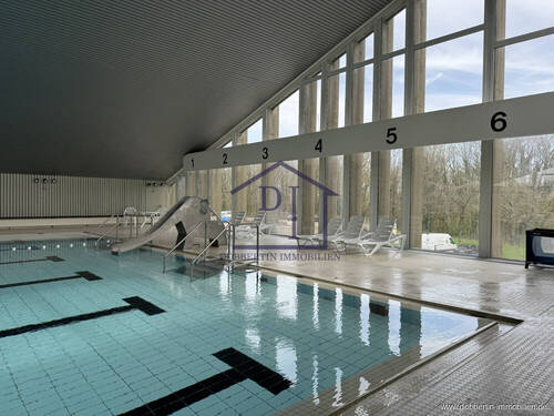 Schwimmhalle - 