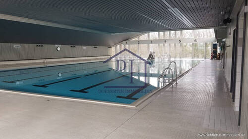 Schwimmhalle - 