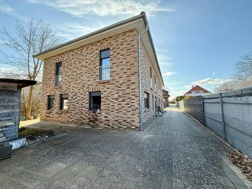 Ansicht.jpeg - 5 Zimmer Doppelhaushälfte zur Miete in Neustadt am Rübenberge