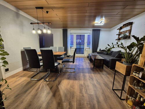 Wohnzimmer - 2 Zimmer Etagenwohnung zum Kaufen in Essingen