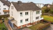 Außenansicht Drohne 6 - Gepflegtes Ein-Zweifamilienhaus mit Ausbaureserve in ruhiger Lage