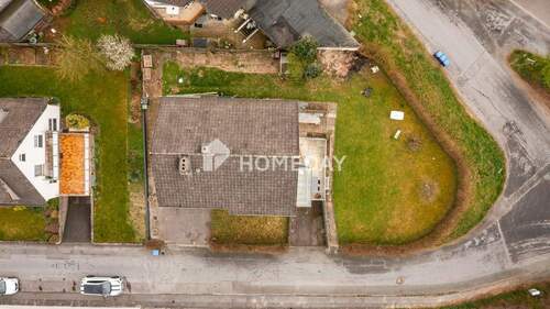 Außenansicht Drohne 9 - 8 Zimmer Einfamilienhaus zum Kaufen in Warstein