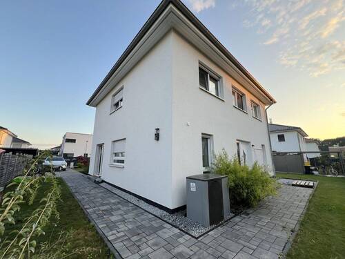 Bild 2 - 6 Zimmer Einfamilienhaus zur Miete in Spandau