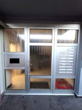 Hauseingang - 3 Zimmer Etagenwohnung in Witten