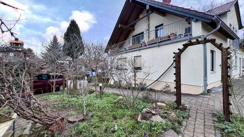 Garten - 9 Zimmer Mehrfamilienhaus, Wohnhaus in Dresden