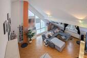 Blick von Galerie auf Wohnzimmer - Etagenwohnung mit 145,30 m&sup2; in Bruchköbel zum Kaufen
