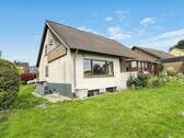 seitliche Gartenansicht - 7 Zimmer Mehrfamilienhaus, Wohnhaus in Lage