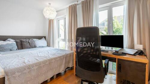 1. OG Elternschlafzimmer 1 - 