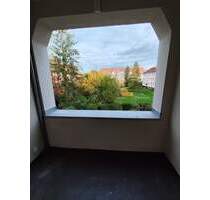 2-Raumwohnung mit Echtholzparkett, Wanne und Loggia zum grünen Innenhof - Leipzig Leutzsch