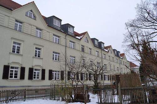 1 (1).JPG - Besonderer Wohnflair - 2 Zimmer Wohnung im DG + Garten*