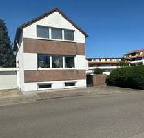 Kleines, schickes Einfamilienhaus mit Garage in 52353 Düren
