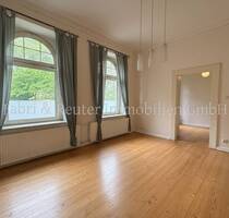 Charmante 3-Zimmer Altbauwohnung im EG von Krefeld nahe Helios-Klinik