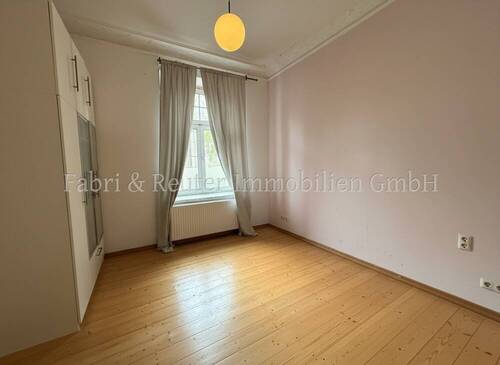 Schlafzimmer 2 - 3 Zimmer Etagenwohnung in Krefeld